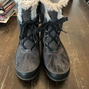 Sorel Gray and Black Winter Boots